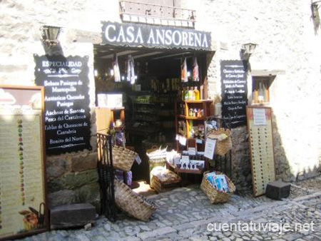 Paseando por Santillana del Mar.